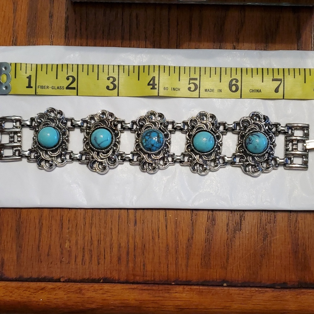 Bracelet/ turquoise and silver